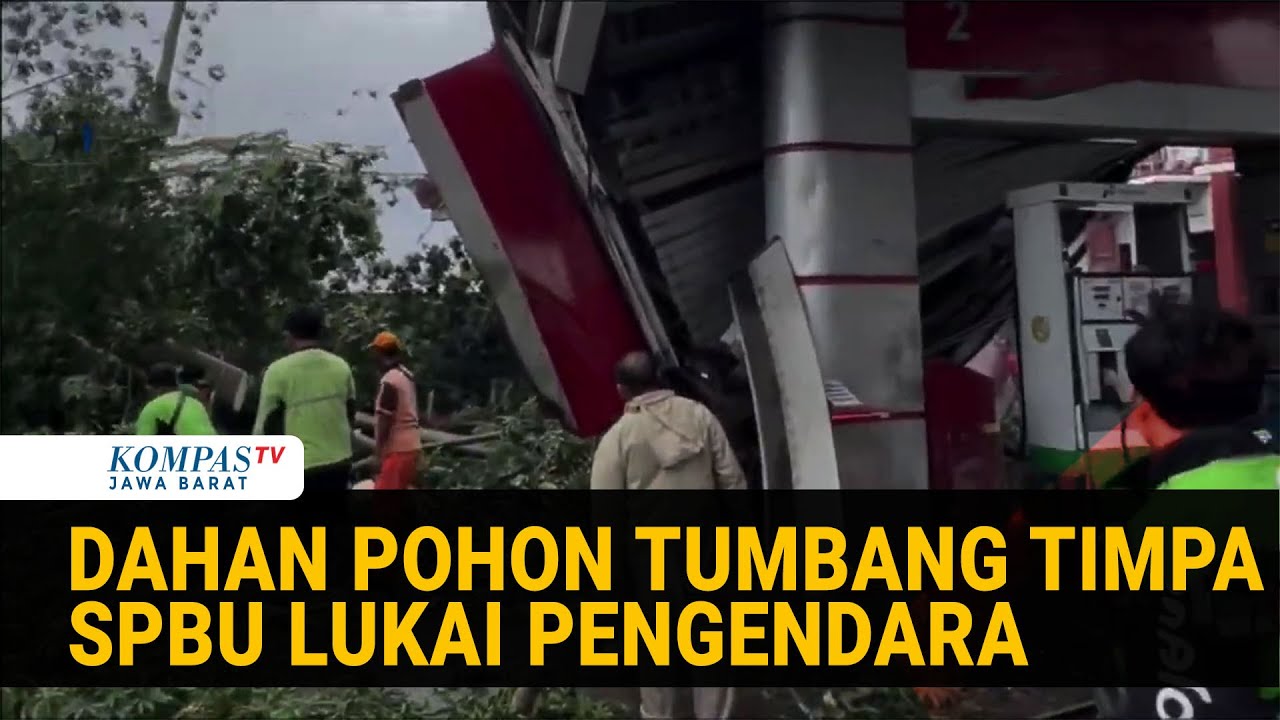 Rekaman Detik-Detik Pohon Tumbang Menimpa SPBU, 3 Pengendara Motor Terluka