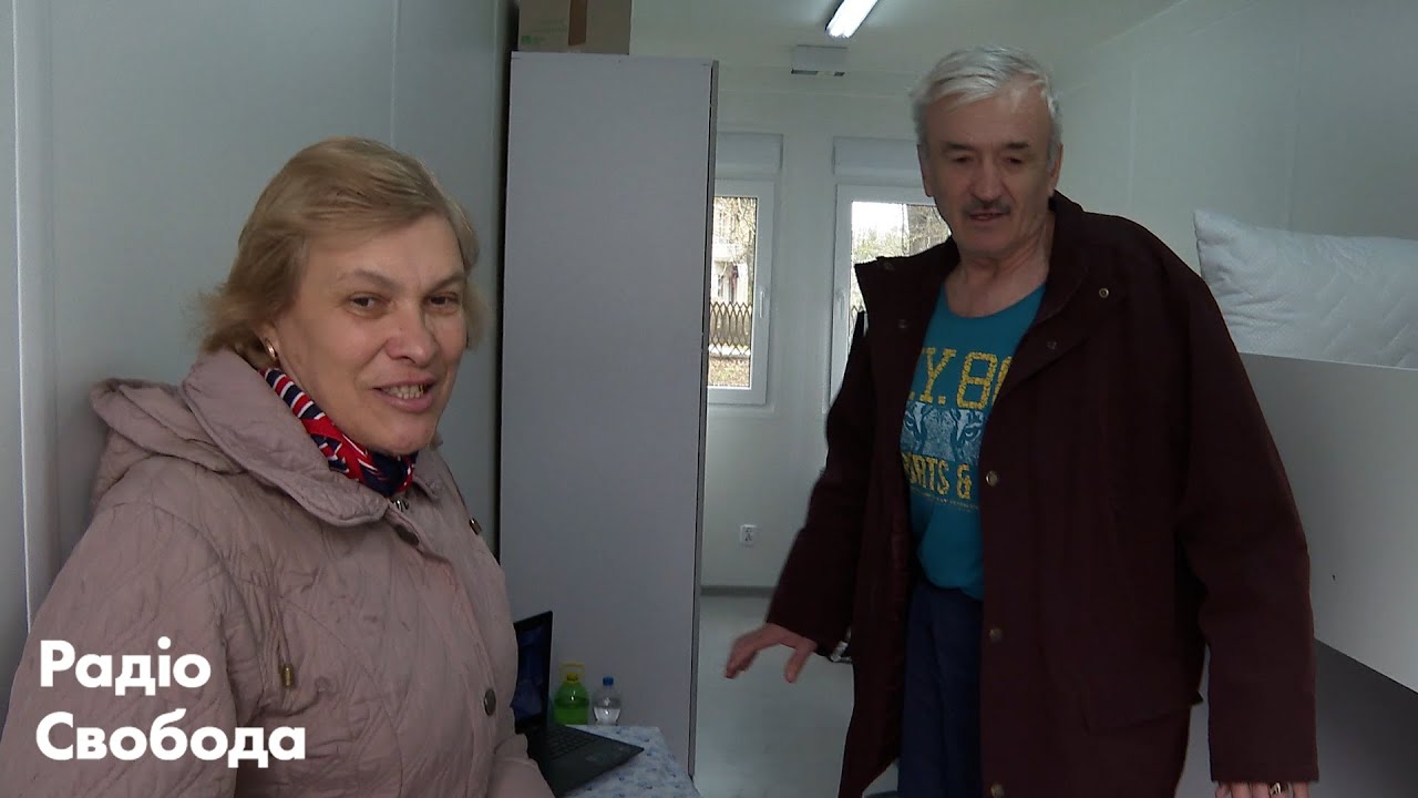 Львов: переселенцы поселились в первый контейнерный городок