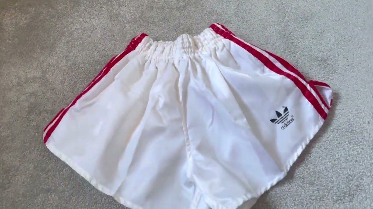 Brand new vintage adidas nylon glanz football shorts