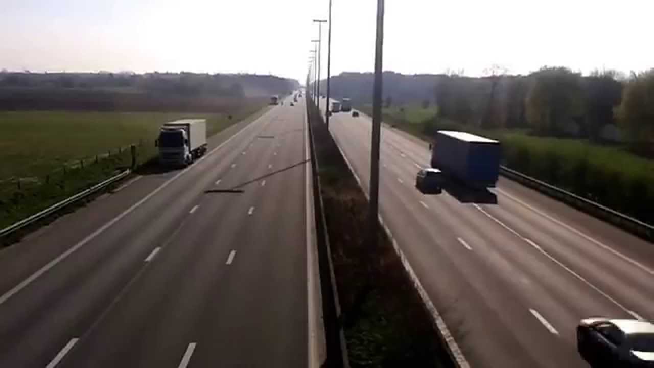 Koninklijke escorte met Chinees president E40 richting Brugge