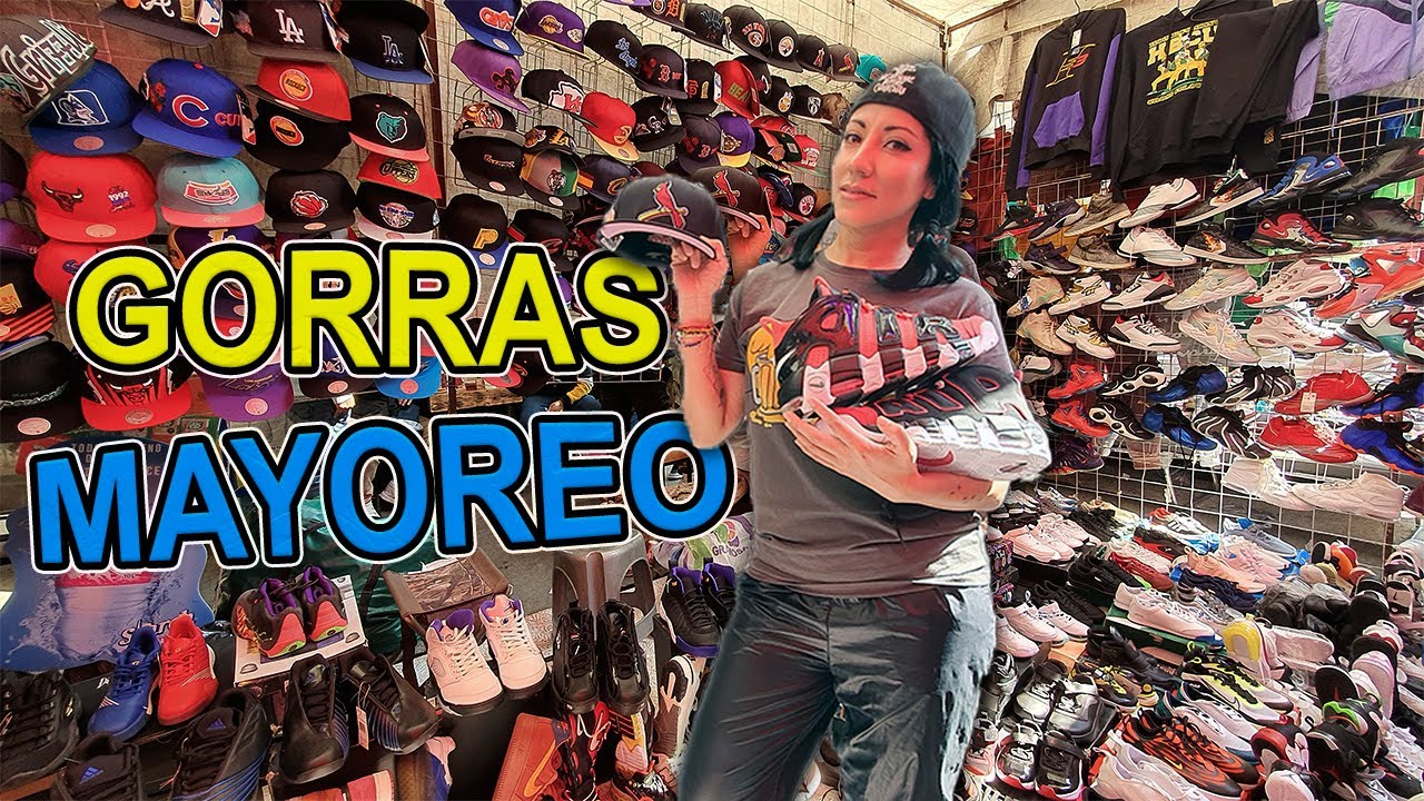 GRAN PUESTO  DE GORRAS Y TENIS EN TIANGUIS DE LA RAZA