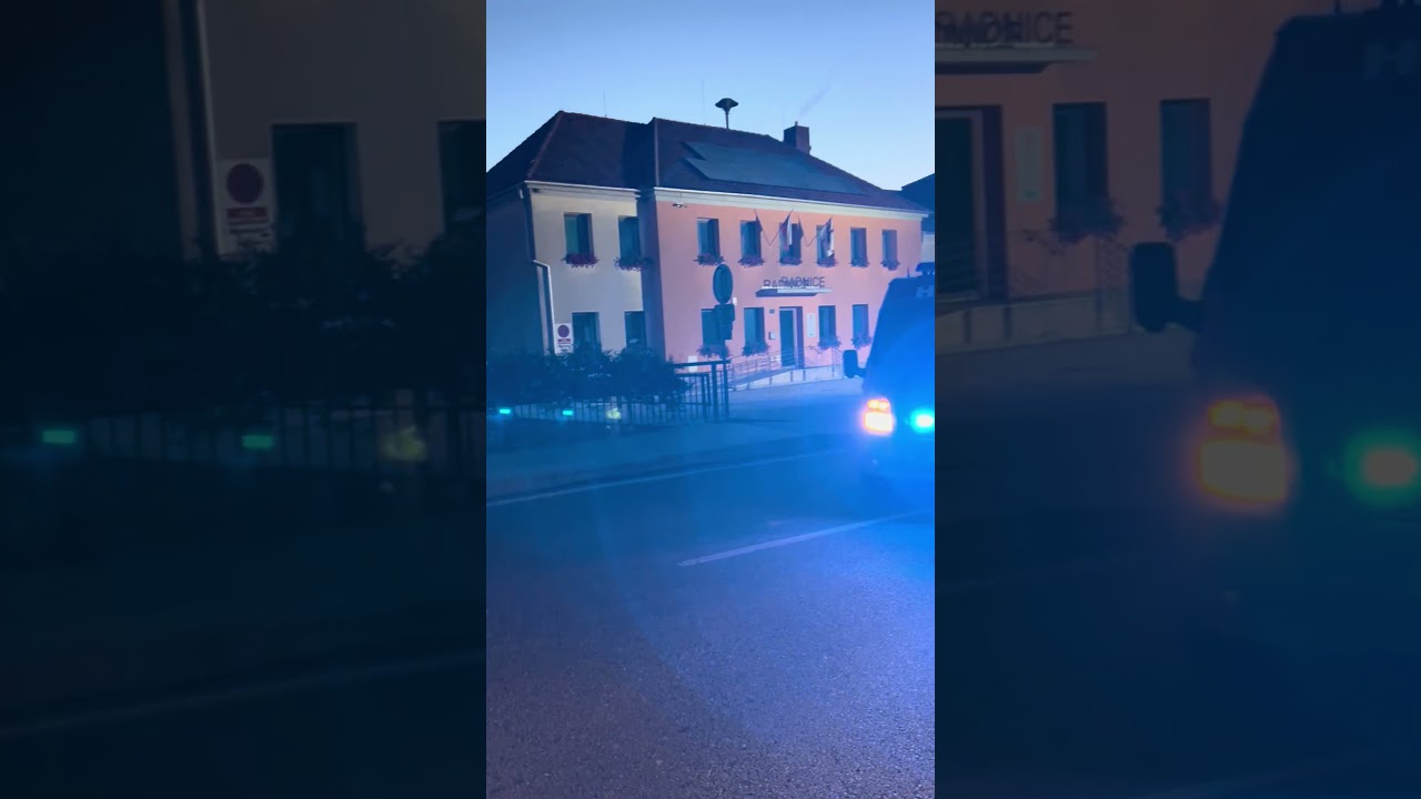 V&yacute;jezd do obce Hovorany. #aed #firstresponders #hasici #v&yacute;jezd #cejkovice