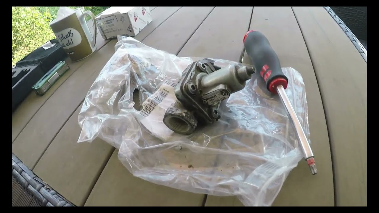 WerkstattVlog   Deutz Intrac 2003  Fendt 615LSA Druckluftbremse: undichte Ventile#Öftermalwasneues#4