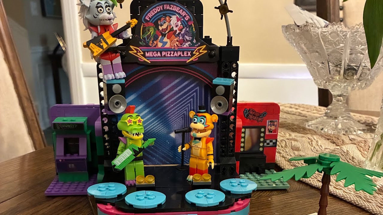 Watch me speed built my fnaf set!