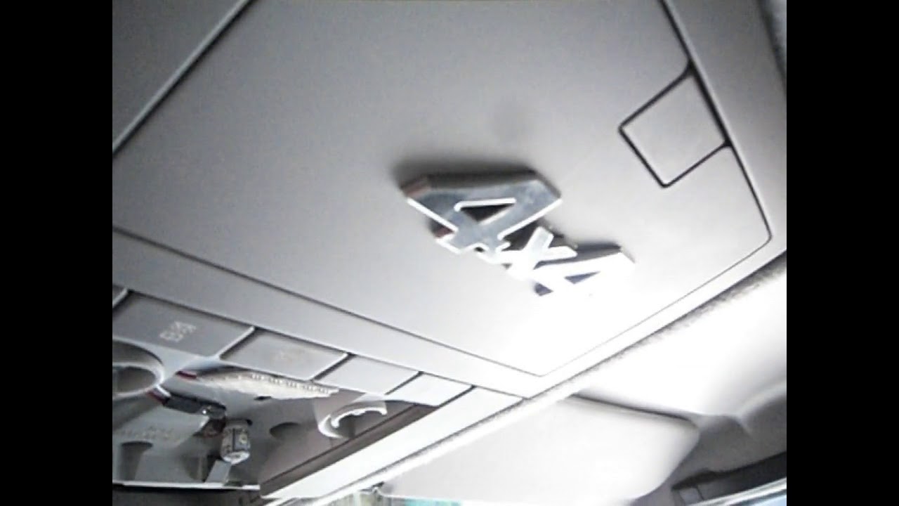 снятие переднего плафона салона на шевроле нива