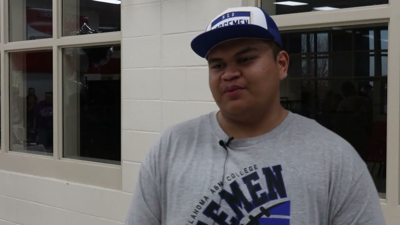 Elgin Football Player Signs for Northeastern Oklahoma