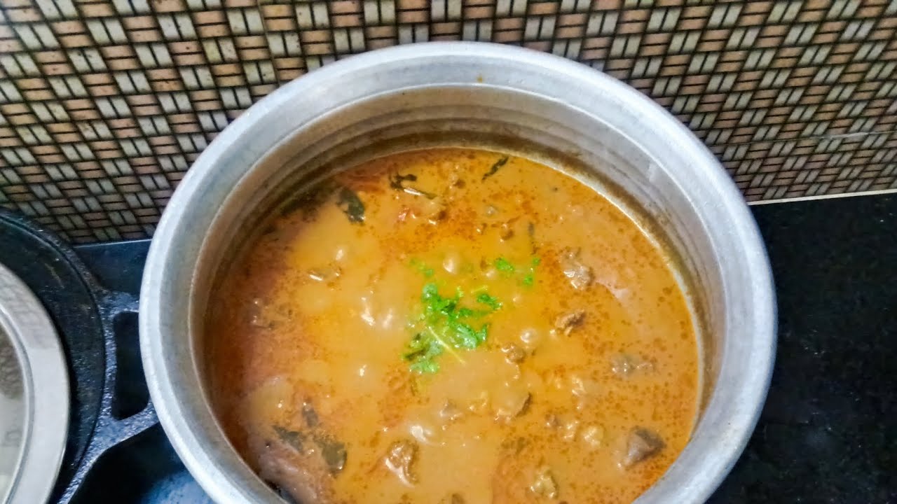 Easy Mutton Kuzhambu 😋 | Must Try | Lakshmi Vlogs