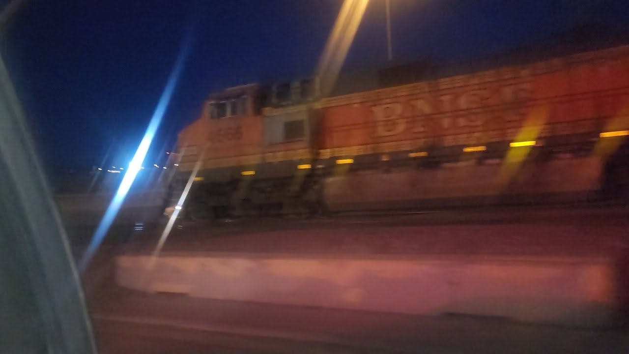 BNSF 4666 Leads A Manifest with 3 FXE Units in El Paso