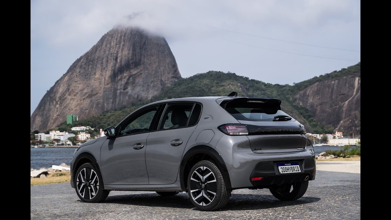 Peugeot 208 GT T200 Hybrid.