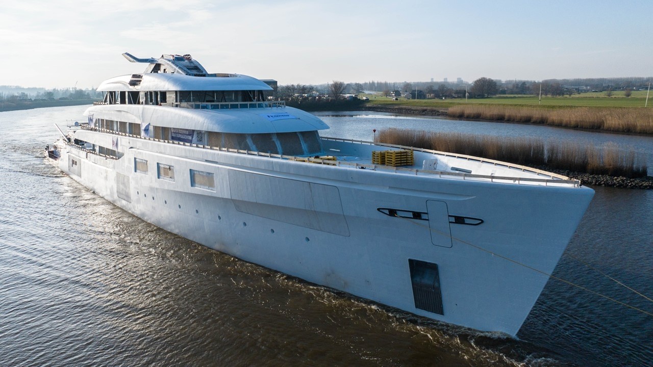 Проект 829 компании Feadship длиной 82,5 м/270 футов 6 дюймов