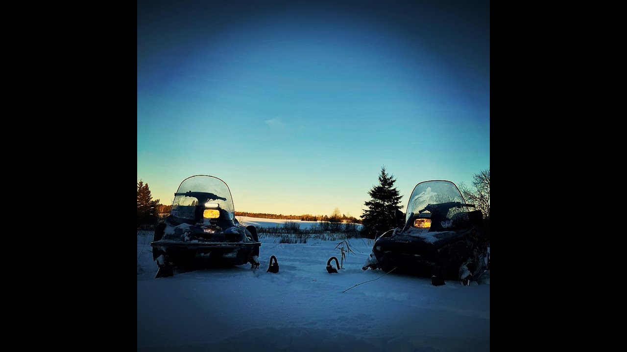 Snow Day! 1992 Yamaha Enticer Mod Sled and 1995 Yamaha Venture 480 ft. Transfer Case Mase