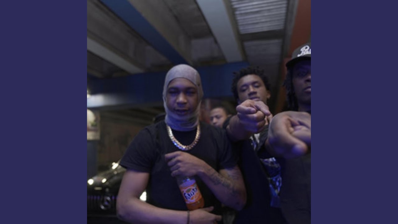 Touchin Hats (feat. YF Mac & Johnito)