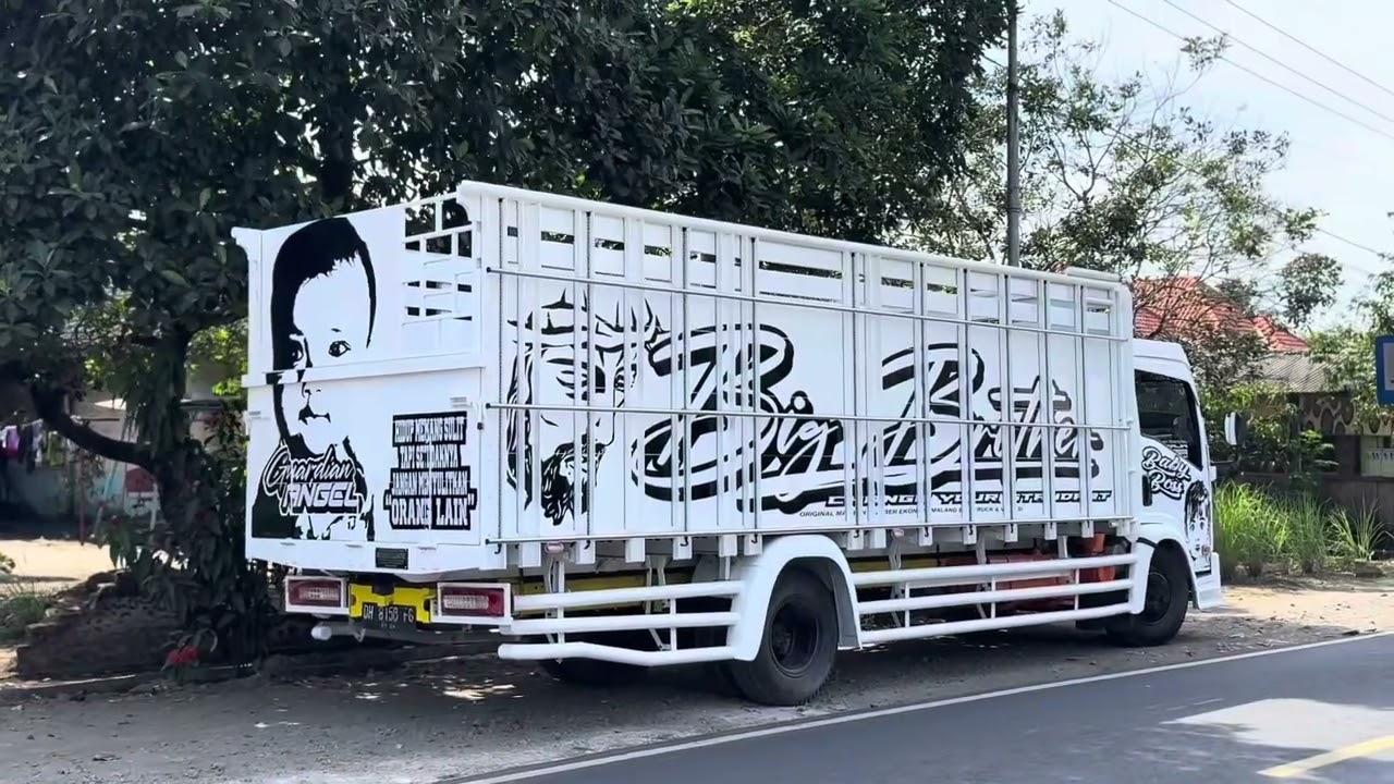 Hasil modifikasi truk isuzu nmr long milik pelanggan dari Flores. By : Sumber Ekonomi_Malang