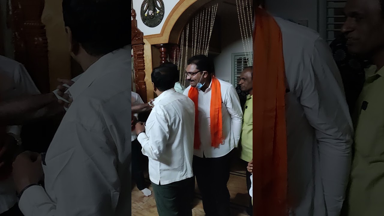 Garlanding to S.Muniraj #anna Standing near Madhusudan President 14 ward Bagalagunte Bangalore 73