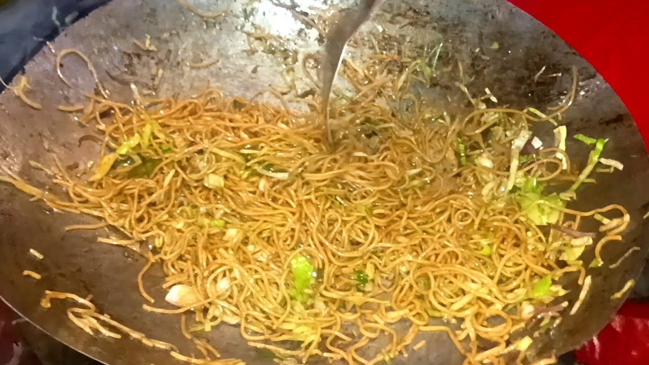 Street वाले चाउमीन केसे बनाते है देख लो | chowmein | street food | Indian Street food 