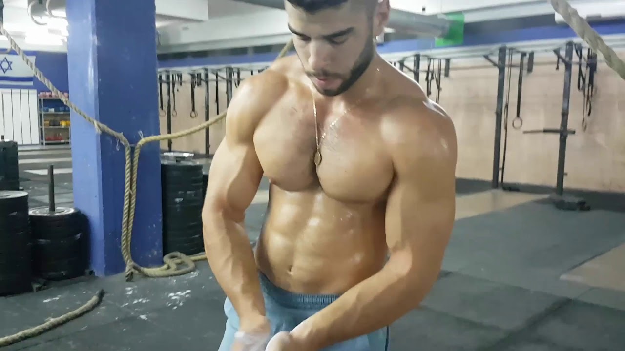 אימון קרוספיט, אימוני מוטיבציה עם קובי עזרא וליאם, קובי עזרא פיתוח גוף, פיתוח גוף קובי עזרא, שרירים