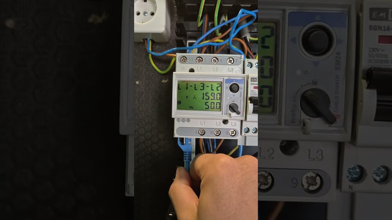Zo verbind je de EM24 energiemeter met je Victron systeem