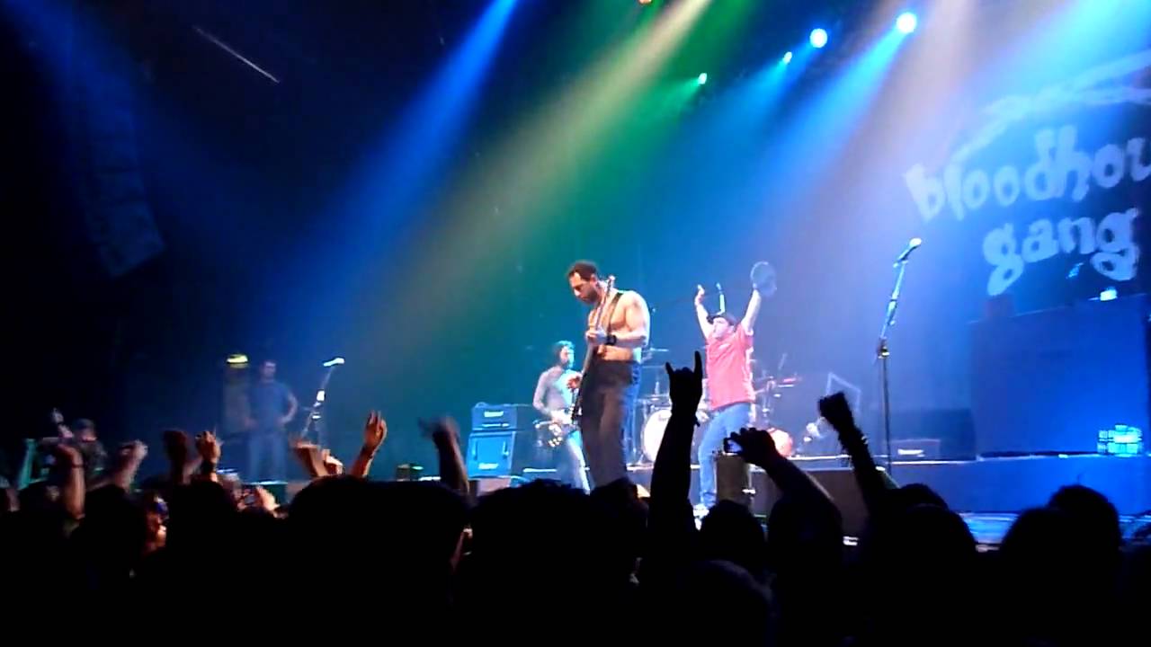 Bloodhound Gang - The Bad Touch [HD] live