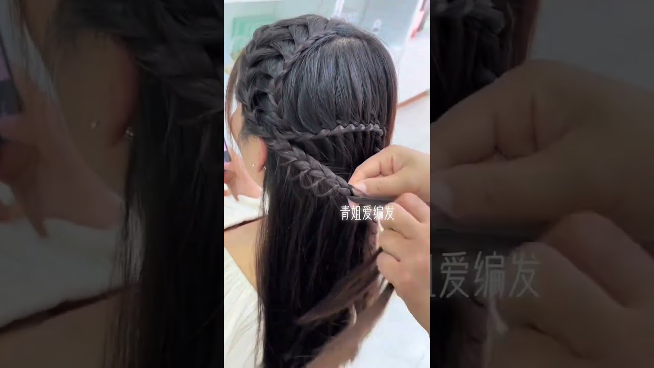 假期出游必备发型立体玫瑰花半披发编发教程让花朵开在发间#编发教程 #披肩发 #美出高级感 #学会快去试试吧