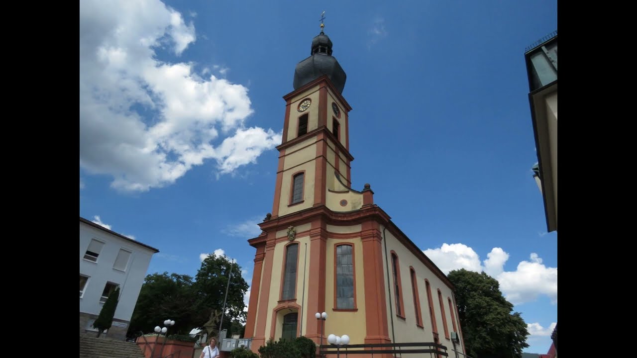 Bad Brückenau (D) die Glocken der kath. Kirche St. Bartholomäus