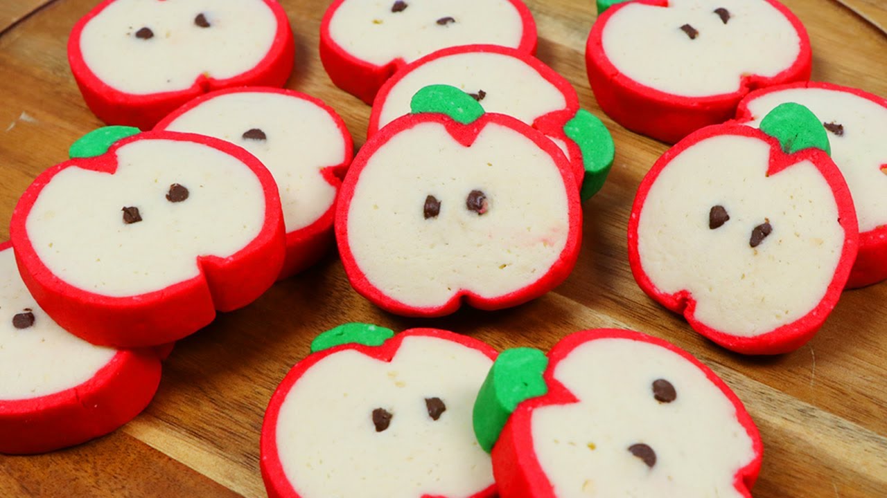 How to Make Cute and Delicious Apple Shaped Cookies!