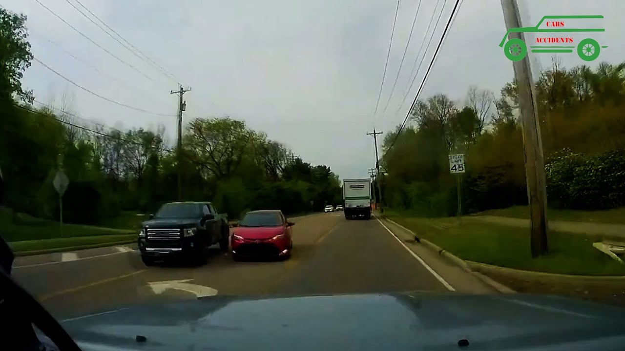 Dangerous situations and accidents when overtaking #2 || Cars Accidents