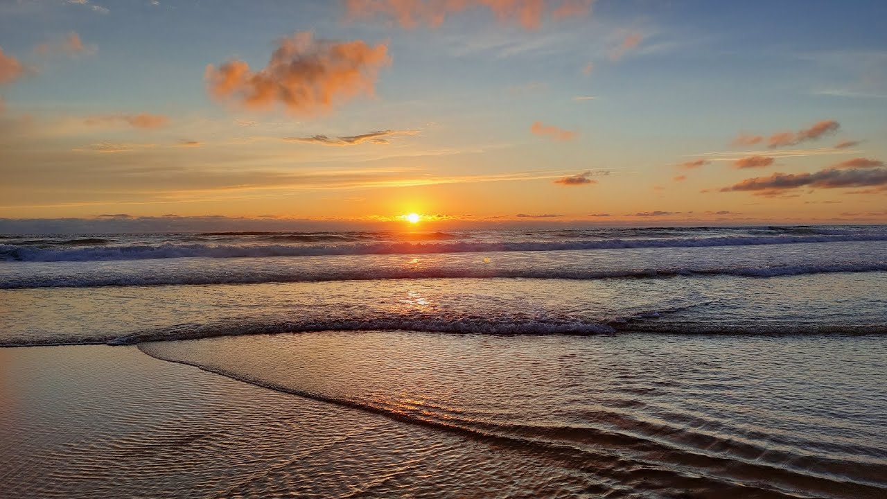 10 Minutes of Peaceful Piano | Relax & Focus by the Ocean – Landes, South West France