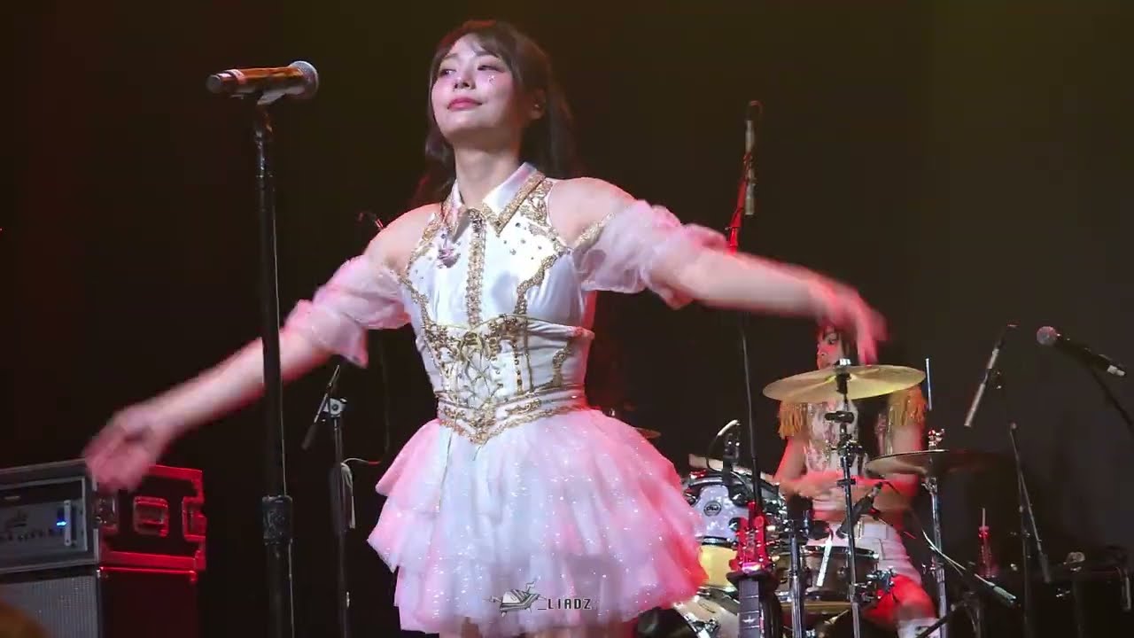 [4k] 251112 QWER - Let's Love [Rockation 1st World Tour in Houston]