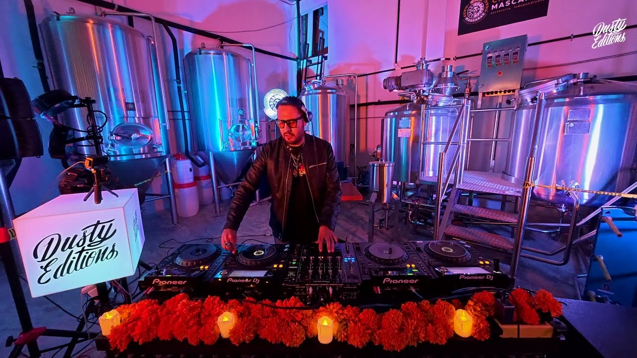 DUSTY EDITIONS ESPECIAL SHOWCASE DIA DE MUERTOS ||| SET WITH CARLO RIVIERA