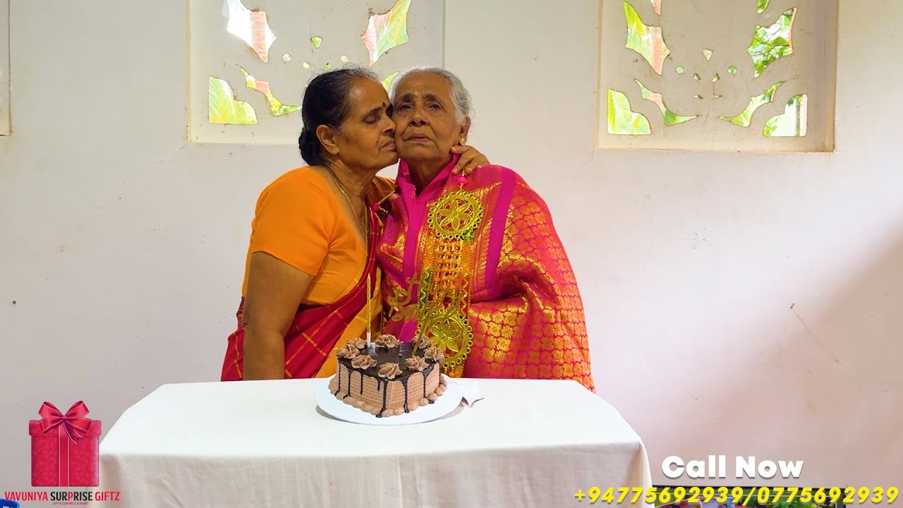மகளின் பரிசு மழையால் தாய் நெகிழ்ந்து அழுத தருணம்.... 😭😭👇🏻👇🏻
