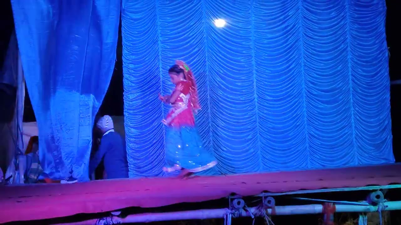 Radha nacha go .