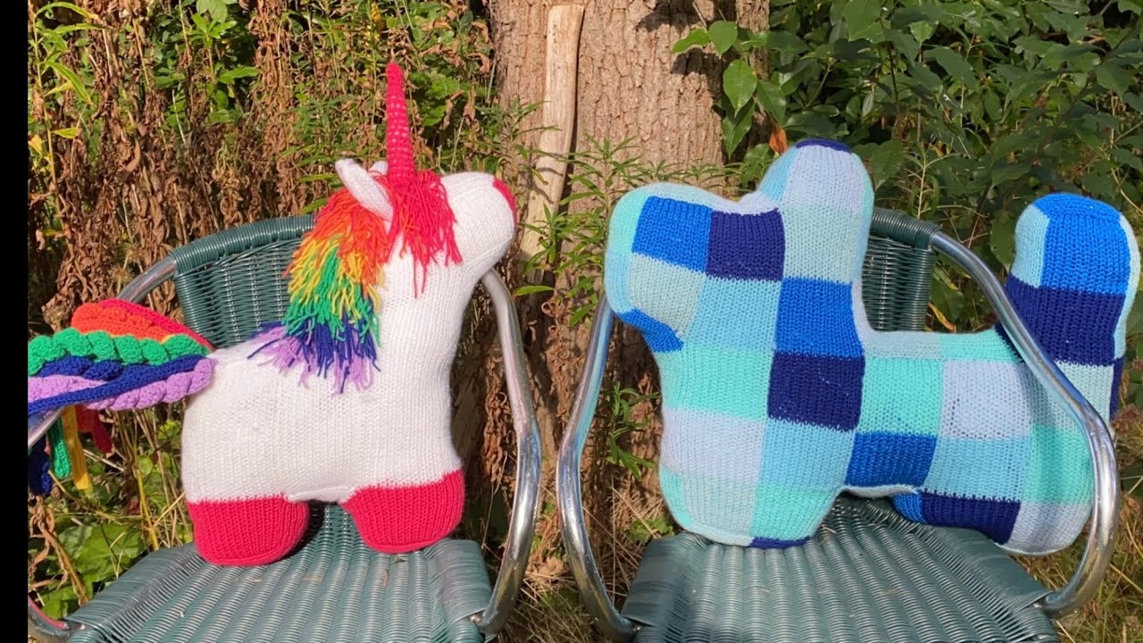 Miranda’s Cuddly Pillow Animals free workshop for your 22 needle circular knitting machine.