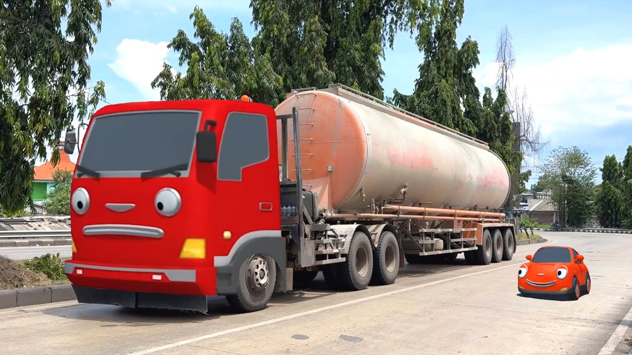 Disini Markas Truk Tangki Pertamina Panjang, Truk Kontainer Besar Mirip Frank Dan Sahabatnya Tayo