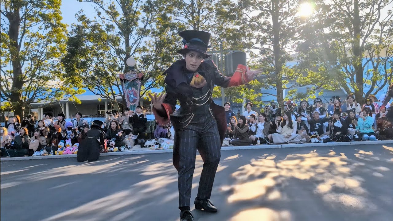 【10/20(日)公演】Into the Frenzy 2nd 先頭ダンサーさんメイン   グーフィー ファシリエ フロート