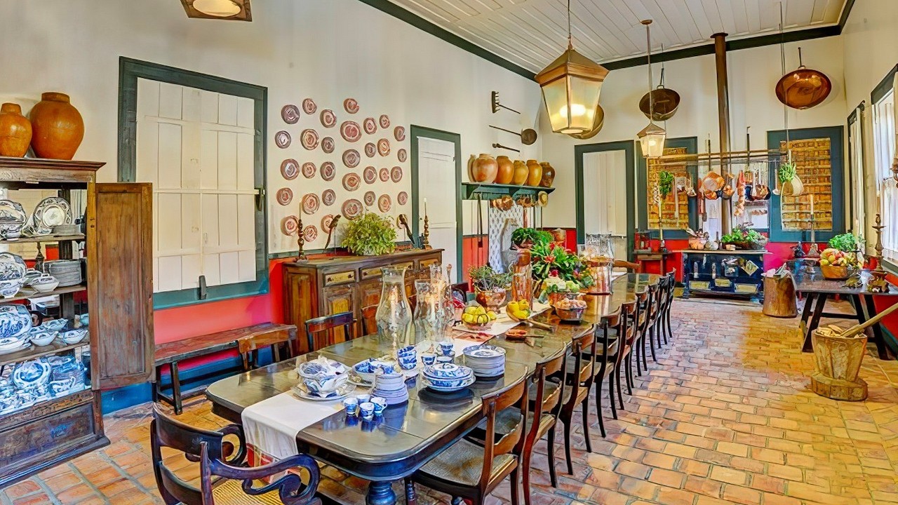 87 ESPACIOS DECORADOS AL ESTILO COLONIAL