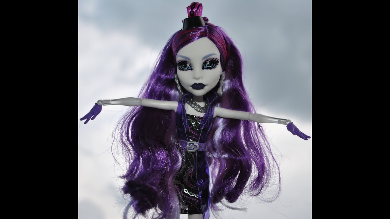 Monster High Spectra Vondergeist Ghoul's Night Out