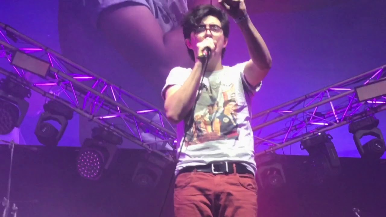 Ladrona, Morat canta Simón en vivo