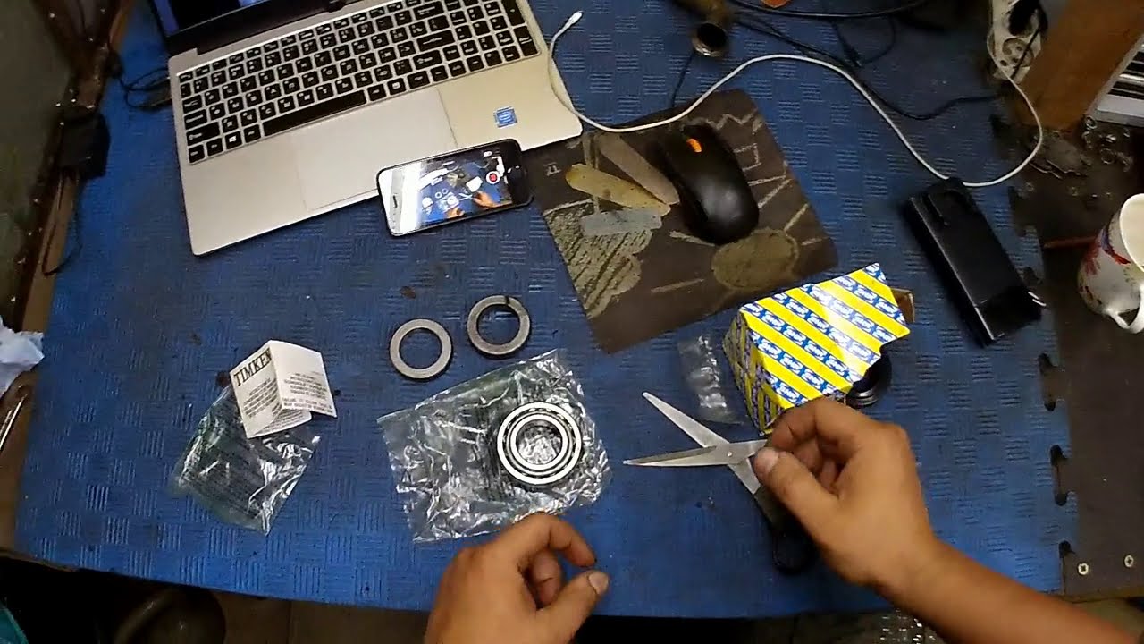 Jeep Cherokee 4.7 V8  Замена подшипников задней полуоси - Rear axle bearing replacement