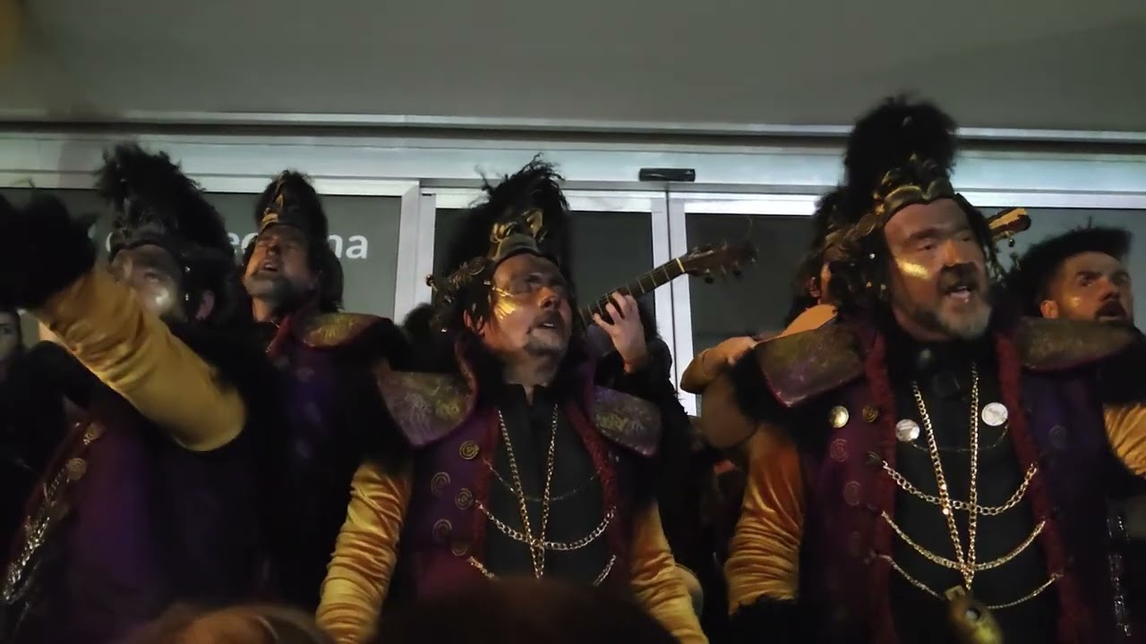 Última cuarteta popurri La oveja negra en la escalera de la facultad