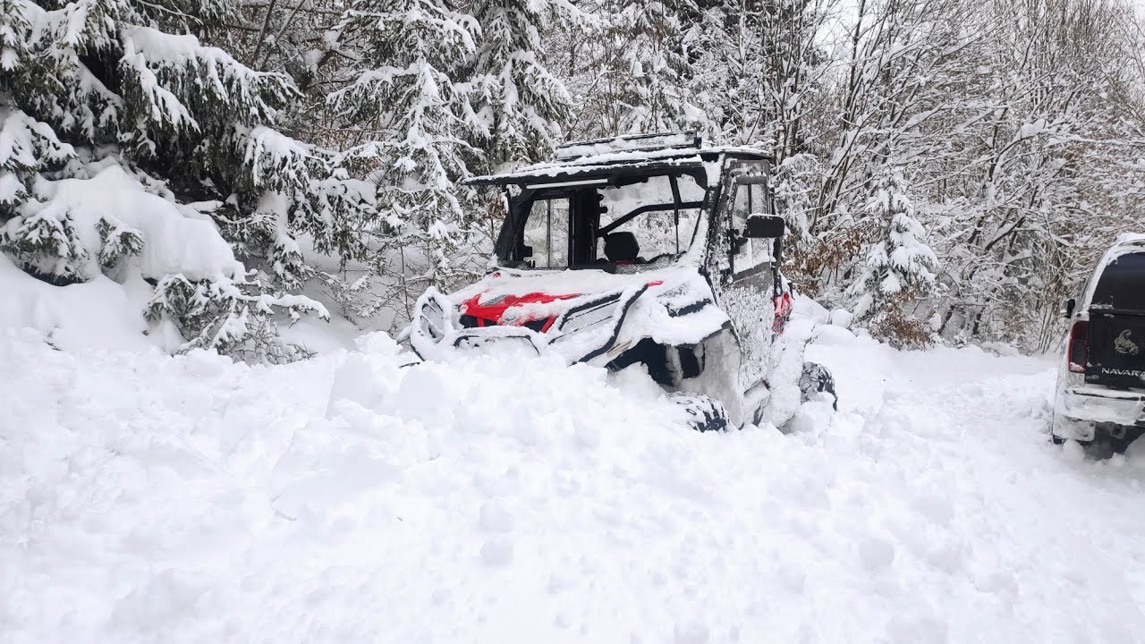 Cfmoto Zforce 1000 in snow