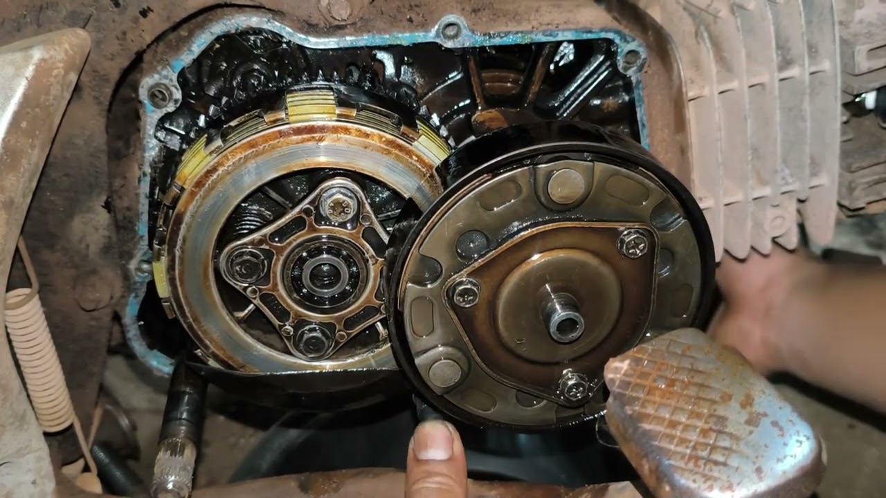 motor ini bunyi mendengung saat di masukan gigi