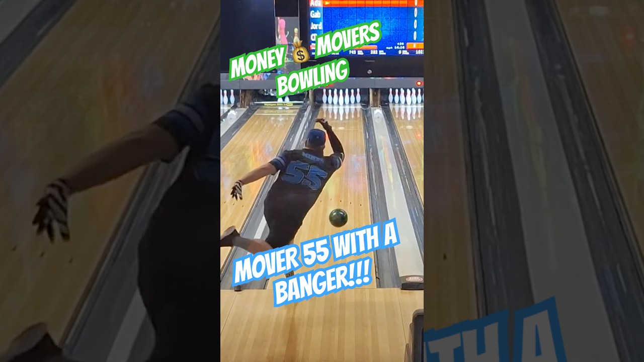 GOOD FORM ON A NICE 10 IN THE PIT STRIKE BY ME!!! JOIN OUR MAIN CHANNEL @themoneymovers #bowling