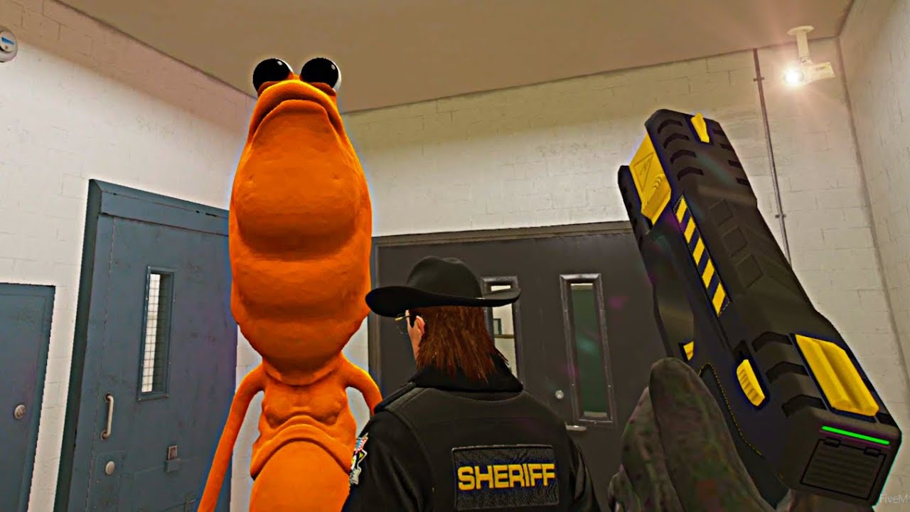 Chasing a... Worm?! in GTA 5 RP - SAPDFR