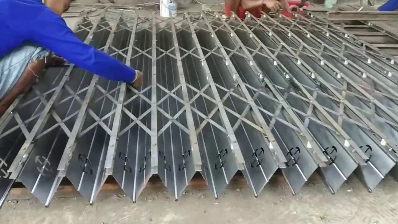 Proses asambling pintu harmonika