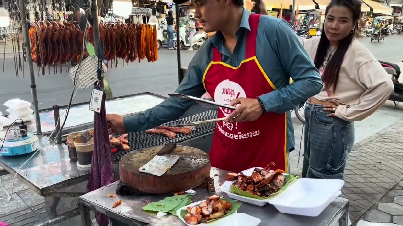 All Sold Out in Just 2 or 3 Hours!!! Popular Two flavored roast ducks & Pork Ribs &  Street Food