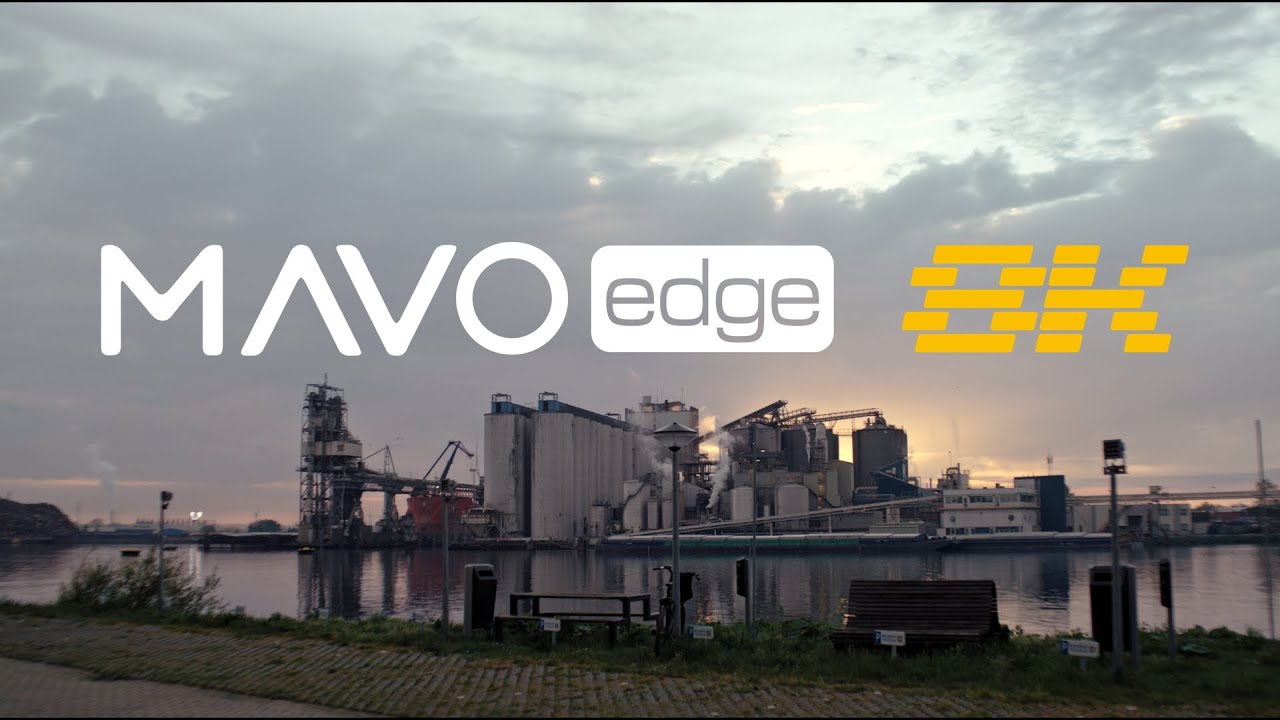MAVO Edge 8K | Kinefinity | Medium format adapter