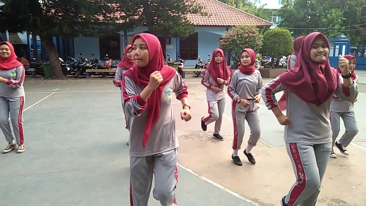 Senam kewer2 SMKN 7 TANGSEL