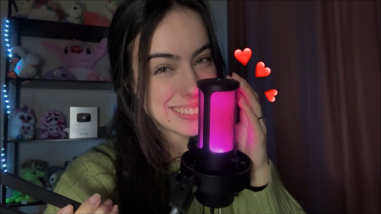 ASMR- TE DANDO AMOR E CARINHO ❤️ (com som de chuvinha) 