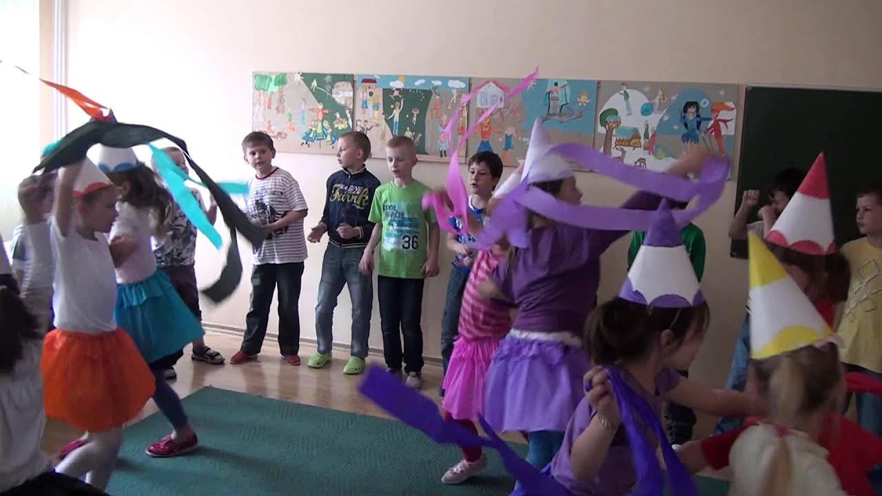Farbičky čarbičky - tanec - 1.oddelenie &scaron;k.klubu 2013