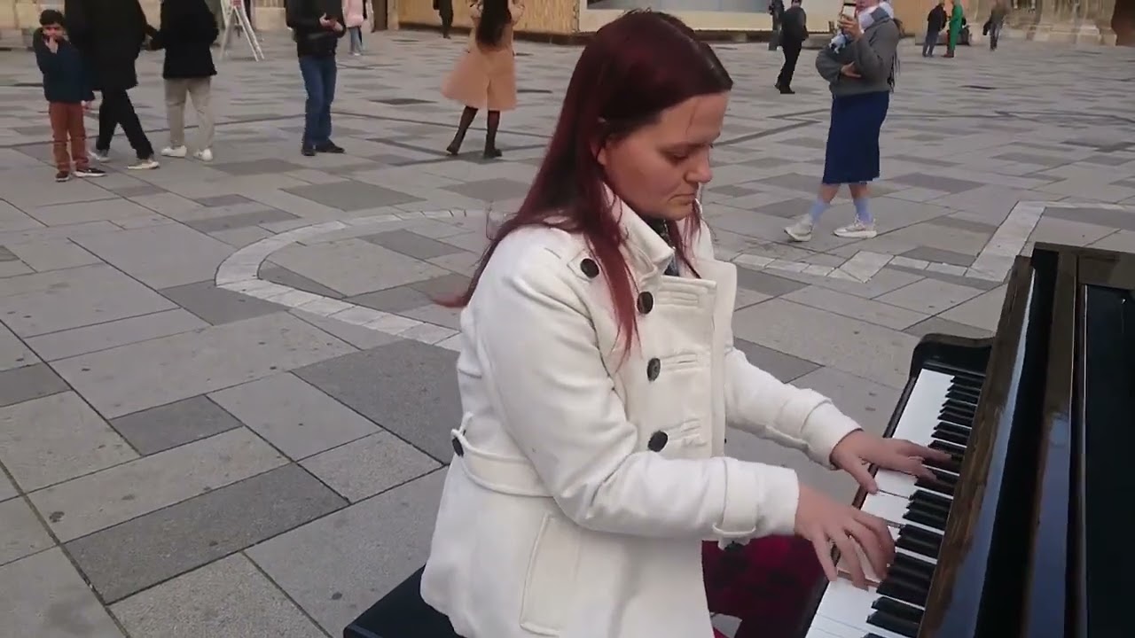 Street Piano ☺Stephansplatz
